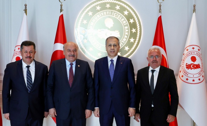 Karaman, Ankara Gündemine Erzincan'ı Taşımaya Devam Ediyor
