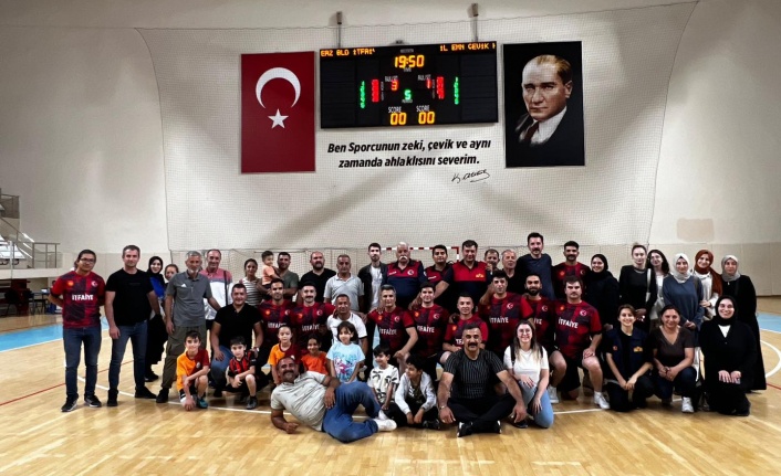 Erzincan Belediyesi İtfaiye Müdürlüğü voleybol takımı yarı finale yükseldi