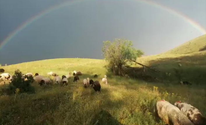 Gökkuşağı güzel görüntüler oluşturdu