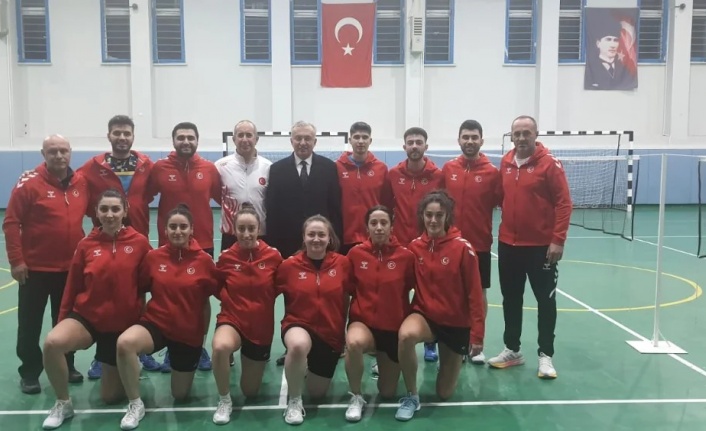 Türkiye Badminton Milli Takımı  Hazırlıklarını Sürdürüyor