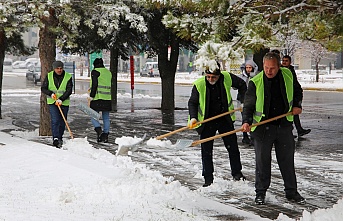 Erzincan’da temizlik ve tuzlama çalışması yapıldı