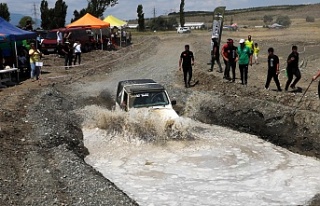 Erzincan’da Off- road yarışları nefesleri kesti